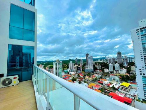 Panama City Apartment | Oceanview Stunning Pent-house