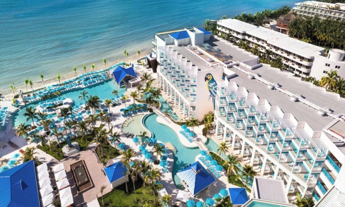 Puerto Morelos Apartment | Oceanview Suite w/King Bed, Free-Standing Tub, & Rain Shower ALL-INCLUSIVE