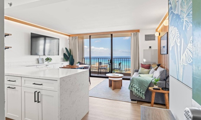 Waikiki Condo | Oceanview Waikiki condo, free parking! RENOVATED 2025
