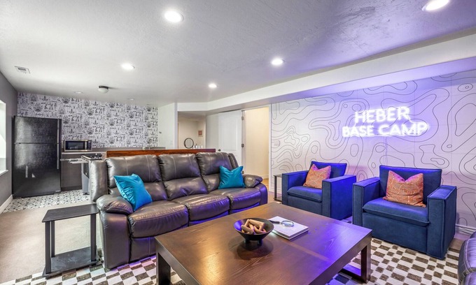 Heber House | Oct+Nov PROMO- XBOX room- Pets welcomed! Sleeps 18- Hottub- Hammocks