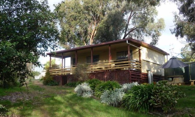 Howqua Inlet Cottage | October 2025 promotion. Plough Cottage Country getaway. Reduced price