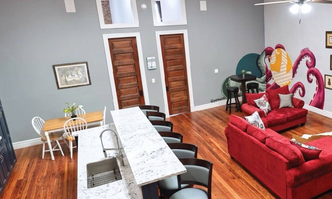 Galveston Apartment | Octopus Lounge on Strand- historic neighborhood, local shops and dining