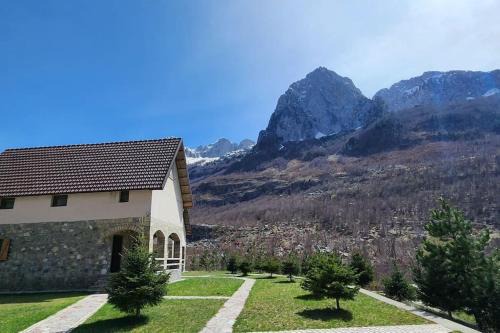 Shkoder County Villa | Oda e Arbërit