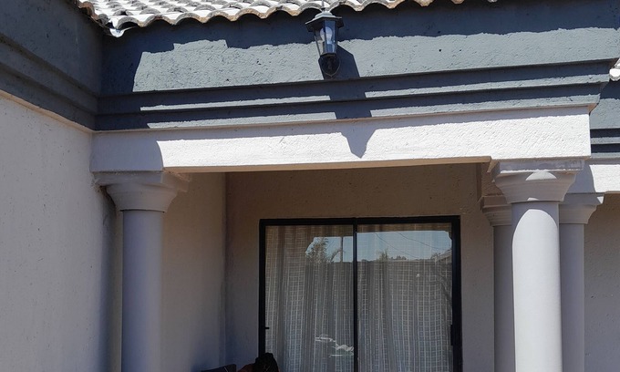 Mabopane Bed & Breakfast | odinburg guest house
