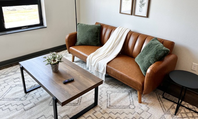 West Des Moines Apartment | ✧Odyssey at Keystone | Fabulous 1BD Apartment✧