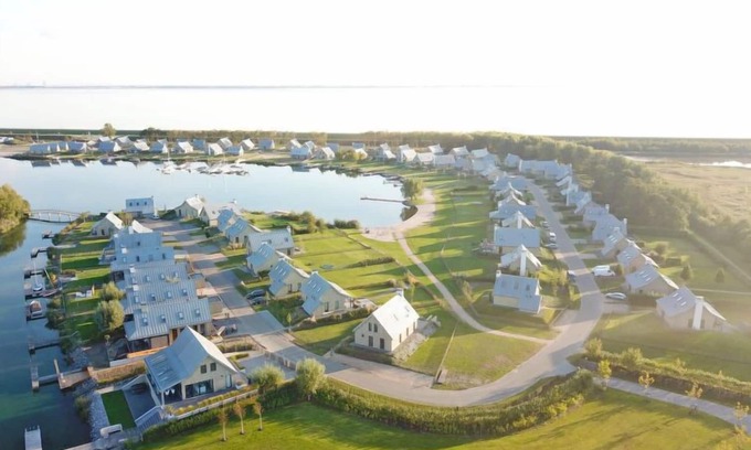 Tholen House | Oesterdam Resort by Interhome