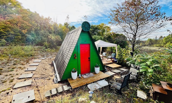 Seguin Cabin | Off-Grid A-Frame Hideaway