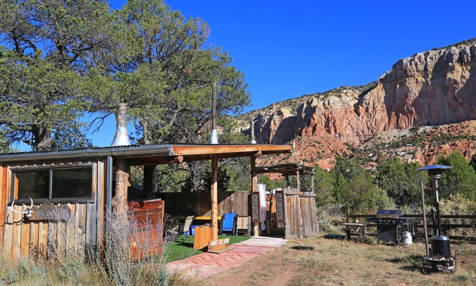 Gallina Cabin | Off Grid Anasazi Wilderness Cabin at Gallina Canyon Rentals