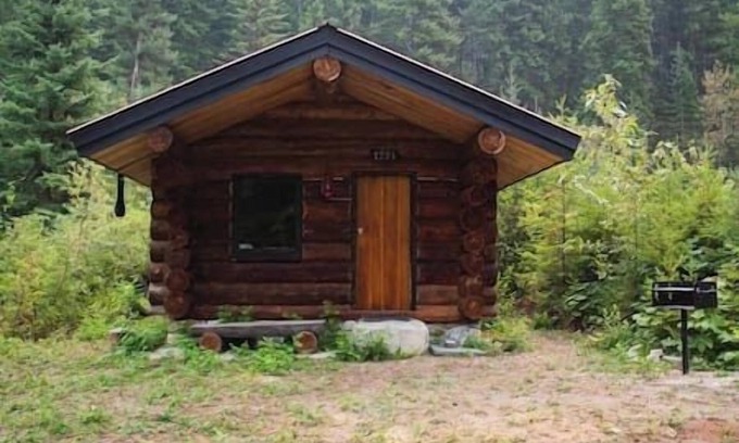 Blaeberry Cabin | Off-Grid Cabin with private waterfalls