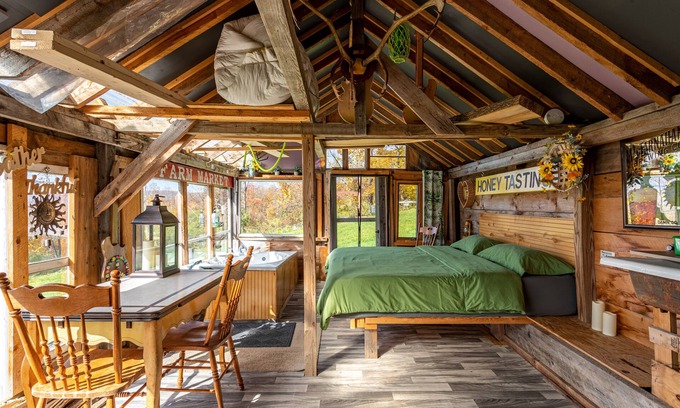 Town of Broome House | Off-Grid Glass Barn with Mountain View, Tub, Fan & Wi-fi