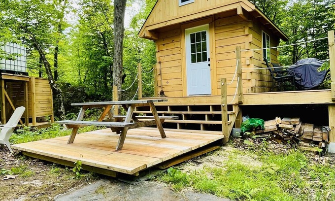 Seguin Cabin | Off-Grid Zen Cabin