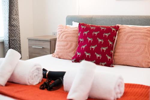 Landore Apartment | Off Road Parking, Garden, Smart Tv's in all rooms!