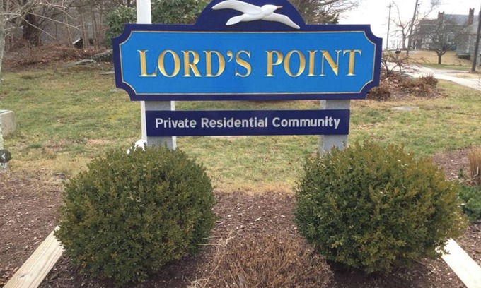 Lords Point Cottage | Off Season ROOM RENTAL with Fishers Island Views