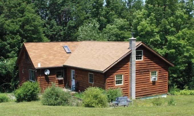Middlebury Center Cabin | OFF THE BEATEN PATH BEAUTIFUL PRIVATE CABIN WIFI WELLSBORO nMEMORIAL DAY OPEN!