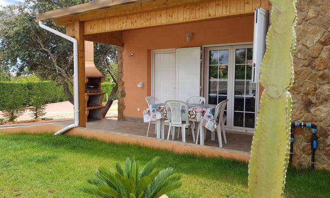 Alpouvar House | OFFER 2022 - VILLA AMENDOEIRA - 4 PEOPLE