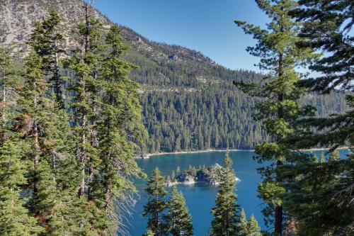 Tahoe Paradise House | Oglala Getaway