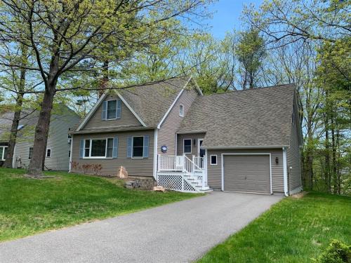 Ogunquit House | Ogunquit Beach Town Rental - Walk to town with your family and Fur baby