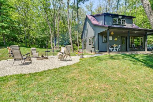 Sugarcreek House | Ohio Amish Country Getaway Fish, Hike, Boat!