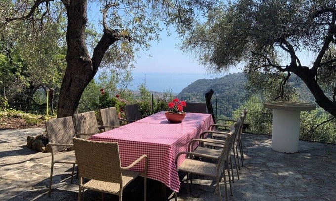 Camporosso Apartment | Oil mill with sea view App 4 pers. Liguria-Bordighera-Ventimiglia, p.p./day 45