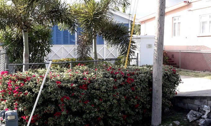Scarborough Cottage | Oistins Cottage - Walk to the beach