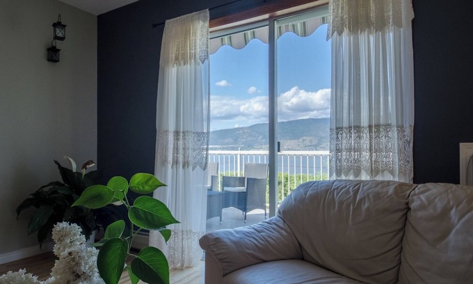 Okanagan-Similkameen Bed & Breakfast | OK Whistle Stop Bed & Breakfast