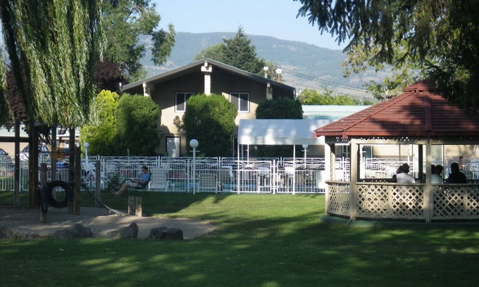 Central Okanagan Hotel | Okanagan Seasons Resort