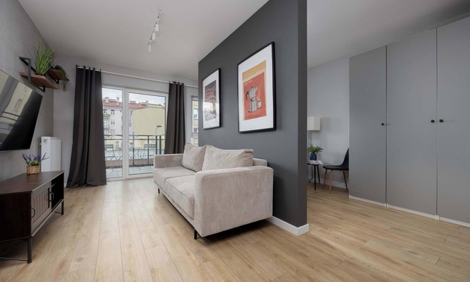 Praga Apartment | Okrzei 12 | Warsaw | Modern Studio | Close to PGE