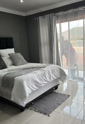 Greater Tubatse House | Okuhle Guesthouse Steelpoort