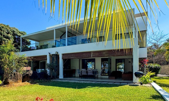 La Preneuse Apartment | Olana Beach - Premium Apartment by Horizon Holidays