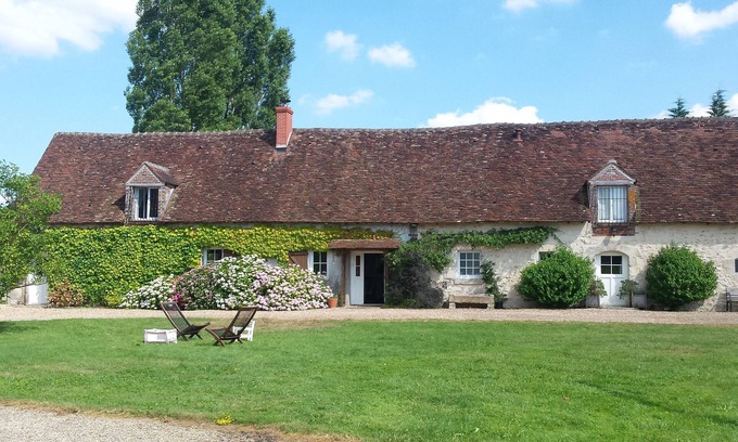 Escrignelles House | Old 16th century farmhouse completely renovated, quiet and wide open spaces