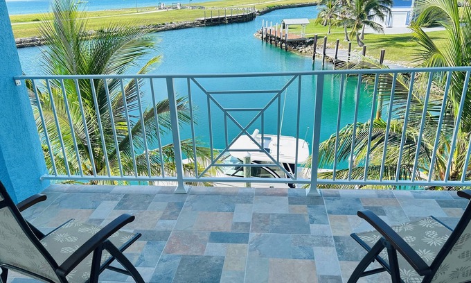 West End House | Old Bahama Bay, Private newer home, deep water dock, pool, West End, Bahamas