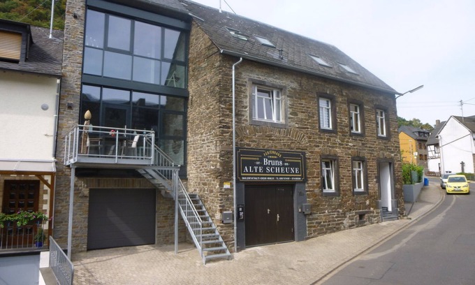 Lehmen House | Old Barn Bruns romantic with Moselblick four star Holiday house