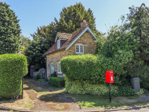 Market Rasen House | Old Blacksmiths Cottage
