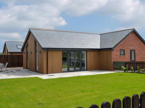 Wing House | Old Byre Cottage - Uk43377