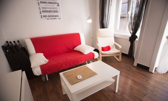 Casco Vello Apartment | Old center. Wifi. New. Breakfast