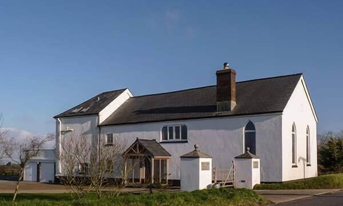 Hartland Cottage | OLD CHAPEL, family friendly, character holiday cottage in Clovelly