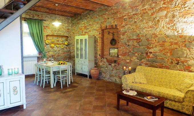 Altopascio Cottage | Old cottage in the heart of Tuscany, quiet, near Lucca, Florence, Pisa, Siena