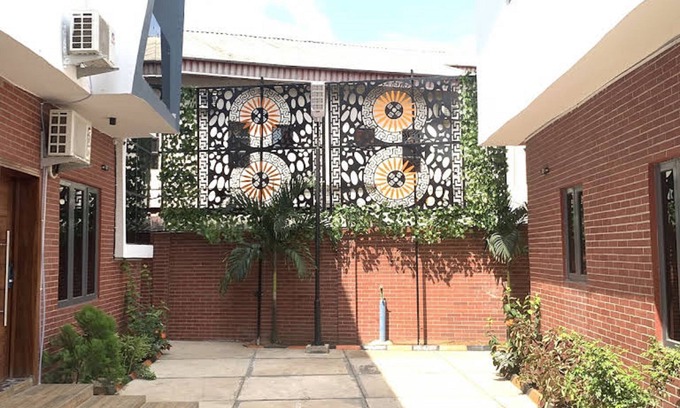 Owerri Hotel | Old English Torf Apartment