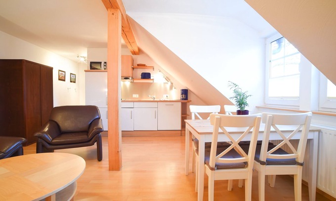 Niederberndorf Apartment | Old farmhouse - attic room on the left