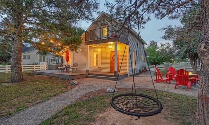 Monument House | Old Farmhouse , Downtown Monument