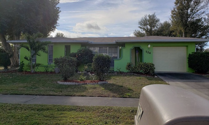 Interchange Square House | Old Florida Living