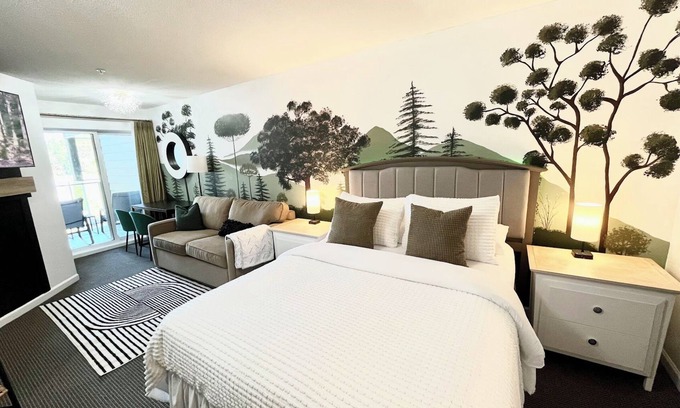 Regional District of Nanaimo Condo | Old Forest Resort Suite + Hot Tub + Pool + Sauna + Beach in Vancouver Island