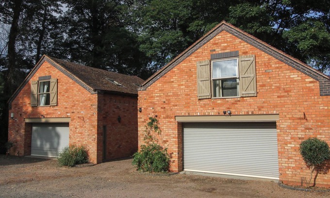 Wolverley Cottage | OLD FORGE APARTMENT, romantic, with a garden in Cookley