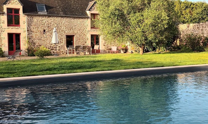 Saint-Meloir-des-Ondes House | Old house with swimming pool near St Malo