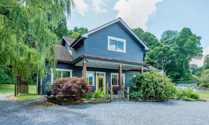 Swannanoa Apartment | Old Lytle Cove Rd - Upper Unit