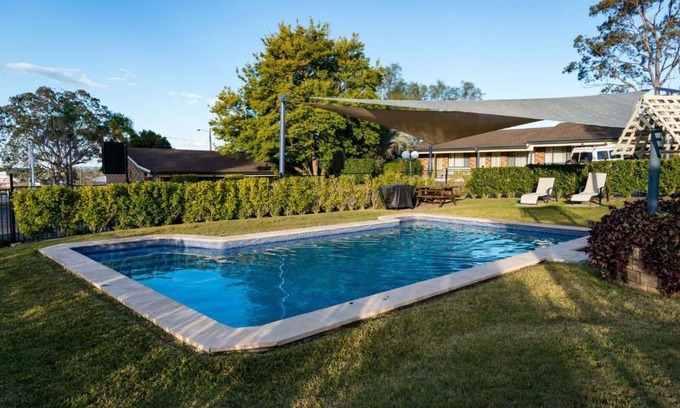 Rutherford Hotel | Old Maitland Inn - Rutherford