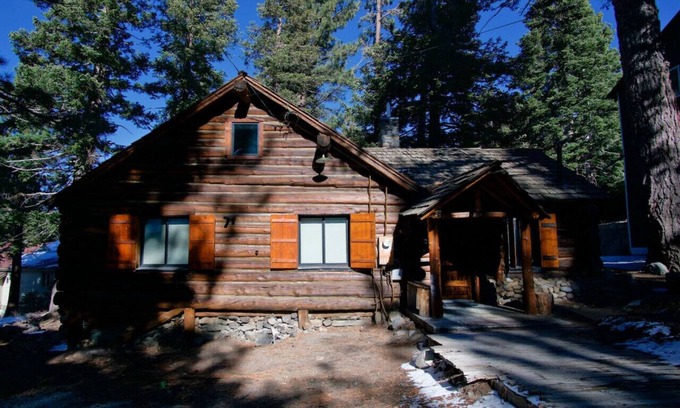Sunny Slopes Cabin | Old Mammoth Revived Historic Escape | Ski | Trails