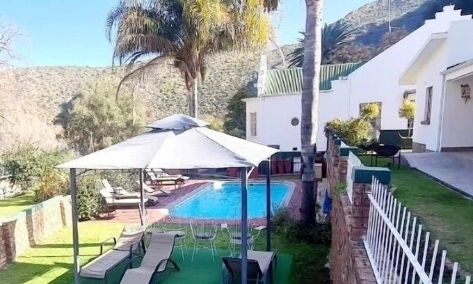 Schoemanshoek Bed & Breakfast | Old Mill Lodge, Working Ostrich Farm & Restaurant, Oudtshoorn