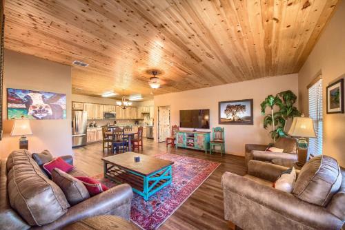 Gruene Apartment | Old Mills Resort OM A4