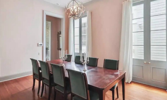 Audubon House | Old New Orleans Parkside Charm